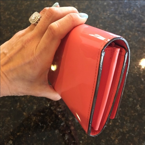 Louis Vuitton “LOUISE” Wallet (Retied Color) - Picture 5 of 6